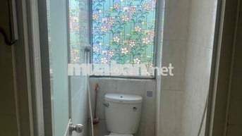 phòng trọ 16m2 có máy lạnh gác lửng đường lý thường kiệt ,Tân bình