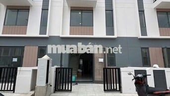 Cho Thuê Nhà 1 trệt 1 lầu 1 lững ngay chợ, Ủy Ban Phường CPH
