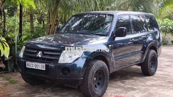 Mitsubishi Pajero V93 2007 Xanh đen 5 chỗ