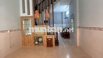Nhà nguyên căn hẻm 5m P. Tây Thạnh 4x10 1 lầu mới sơn