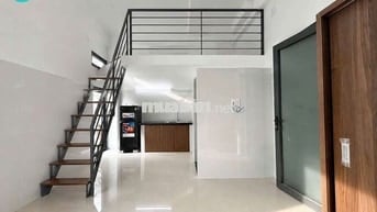 CHDV FULL NỘI THẤT-CÓ BAN CÔNG-VƯỜN LÀI