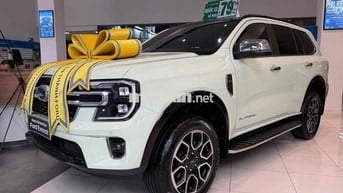 Ford Everest PLA 2022 Trắng 7 chỗ