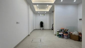 {CHÍNH CHỦ}-ĐỐNG ĐA, NHÀ ĐẸP-THANG MÁY-NGÕ THÔNG-KINH DOANH-Ở LUÔN