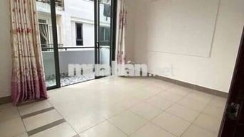 Pass phòng Ban Công Cửa sổ rộng Tách bếp Bình Thạnh 