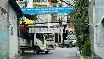 Nhà 1 lầu 4 x 18,5m hẻm 29 đường số 18, Tân Qúy, Tphu giá 6,8 tỷ tl