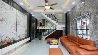 NHÀ ĐẸP HÀ HUY GIÁP GẦN CẦU VƯỢT NGÃ 4 GA