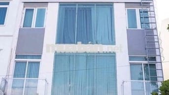 Cho thuê nhà NC giá rẻ Quận Bình Thạnh 9x20 85tr