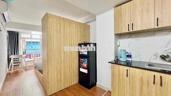 STUDIO CỦA SỔ TRỜI NGAY THÍCH QUẢNG ĐỨC, PHÙNG VĂN CUNG