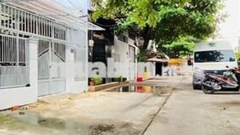 Dt 4x12 giá 3,4 tỷ,đường trước nhà 10m ngay lê văn quới ,hòa bình,shr