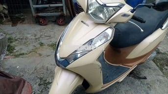 Honda Lead 125 Vàng kem