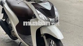 Honda Vision trắng xe chạy ít chính chủ