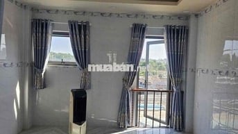 Cho thuê nhà view sông mát mẻ, thoáng mát ngay đại học văn lang