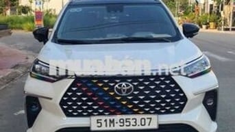 Toyota Veloz Cross Top 2022 Trắng Tự động 7 chỗ