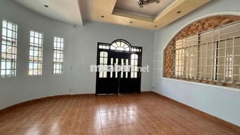 Cho thuê căn Góc Trục Chính Phú Hoà , 325m2 1 trệt 1 Lầu