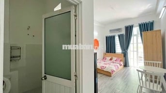 Phòng Ban công cực chill, cực gần Q1, PXL, Vạn kiếp.