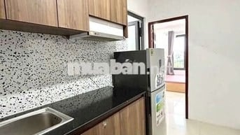 Căn hộ 1 PN , tách bếp , cửa sổ gió trời