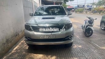 Toyota Fortuner 2016 Dầu Bạc