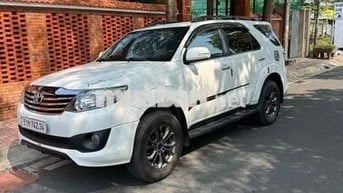 Toyota Fortuner TRD 2015 Xăng Trắng 92.000 km