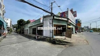 Nhà căn góc 2 mặt tiền kinh doanh khu tên lửa 10x15m giá 35 triệu