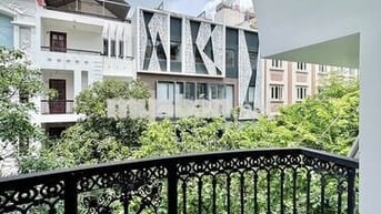 Căn hộ dịch vụ rộng bancol nội khu Hưng Gia Phú Mỹ Hưng 38m2 11tr