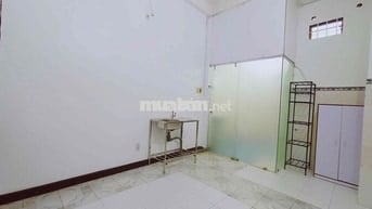 cho thuê phòng ngay học viện hành chính ueh cs c