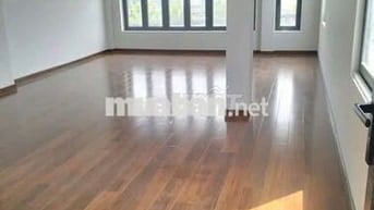 Cho thuê nhà 2 lầu măt tiền khu cư xá ngân hàng Quận 7