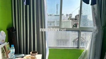 chung cư Lạc Long Quân ngay chợ hoa