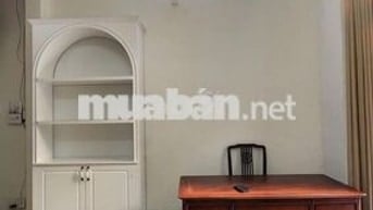 Cho thuê mặt bằng 40m2 Nguyễn Hữu Cảnh - Có sẵn bàn ghế VP - Đậu Ô tô
