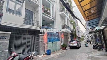 Bán nhà 2 tầng HXH trung tâm Q7: 4x17m, 2PN, 2WC giá CỰC TỐT: 7 tỷ 950
