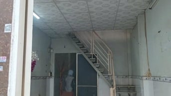 Cho thuê nhà nguyên căn, 3m x 10m, gác ửng