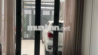 cho thuê nguyên căn 1 trệt 3 lầu DT 4x19