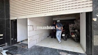 CHO THUÊ MẶT BẰNG + LỬNG NGAY MẶT TIỀN QUẬN 5 PHÙ HỢP CHO SOA