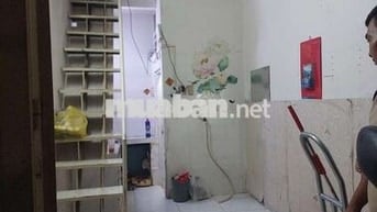 NHÀ NGUYÊN CĂN 2 lầu- 4,8TR/THANG.