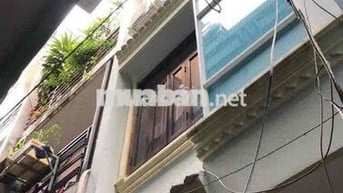 Cho thuê nhà hẻm 4 tầng 3PN-3WC Trần Tuấn Khải Q5