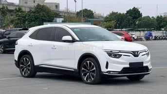 VinFast VF8 SUV Plus điện Trắng 5 chỗ giá