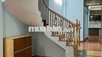 nhà NC tr 2 lầu st 3pn Trần Trần văn đang Q3