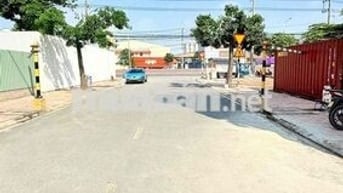 nhà phố 5 p ngủ sân xe hơi hoàn công vị trí kinh doanh tôt
