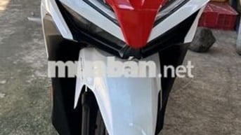 Honda Vario 150 Đỏ, Trắng.
