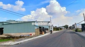 Quá Ngộp, 167m² đất thổ đường nhựa Nguyễn Thị Lầu chốt 620tr