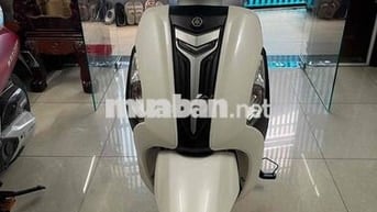 Yamaha Grande Trắng