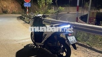 Honda Vario 150 Trắng keng