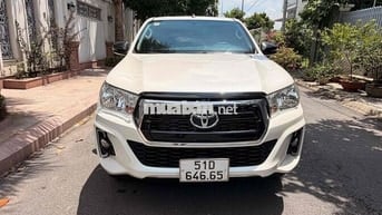 Toyota Hilux Trắng Số tự động Dầu