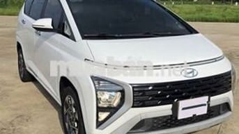 Hyundai Stargazer Đặc Biệt 2022 Trắng 7 chỗ