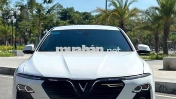 VinFast Lux A Base 2022 Trắng 60000 km