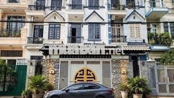 nhà nguyên căn xe hơi ngủ trong nhà