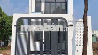 Bán căn nhà 1 trệt 1 lầu, mới , Mỹ Phước, Bến Cát, sát QL13