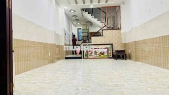 NHÀ 2 LẦU_ 1/ TL37 _CÓ 3PN _GIÁ 8 TRIỆU_HẺM XE HƠI