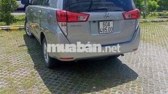 Toyota Innova 2017 Bạc 8 chỗ