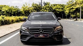 Mercedes E300 AMG 2019 Đen/ nt nâu 32000 mls đẹp