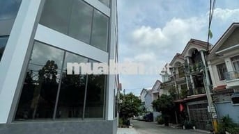 CHO THUÊ VĂN PHÒNG NGAY SÂN VẬN ĐỘNG DĨ AN